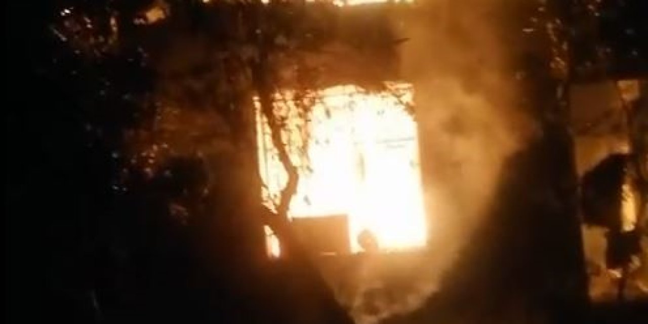 Gecekondu Çıkan Yangında Alev Topuna Döndü
