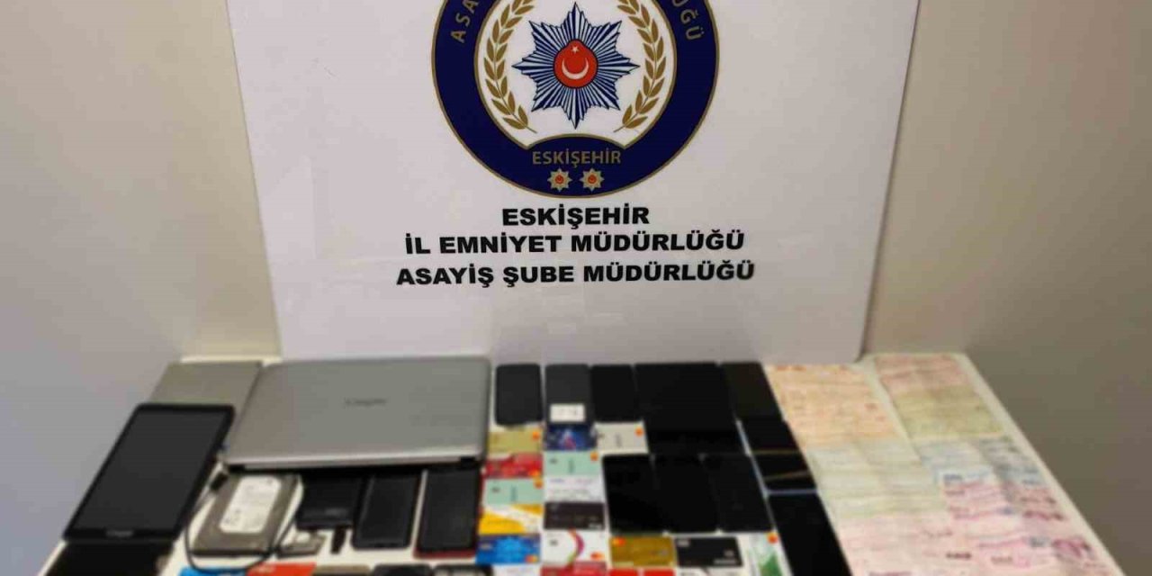 Vatandaşları 2 Milyon Tl Dolandıran Şüpheliler Yakalandı