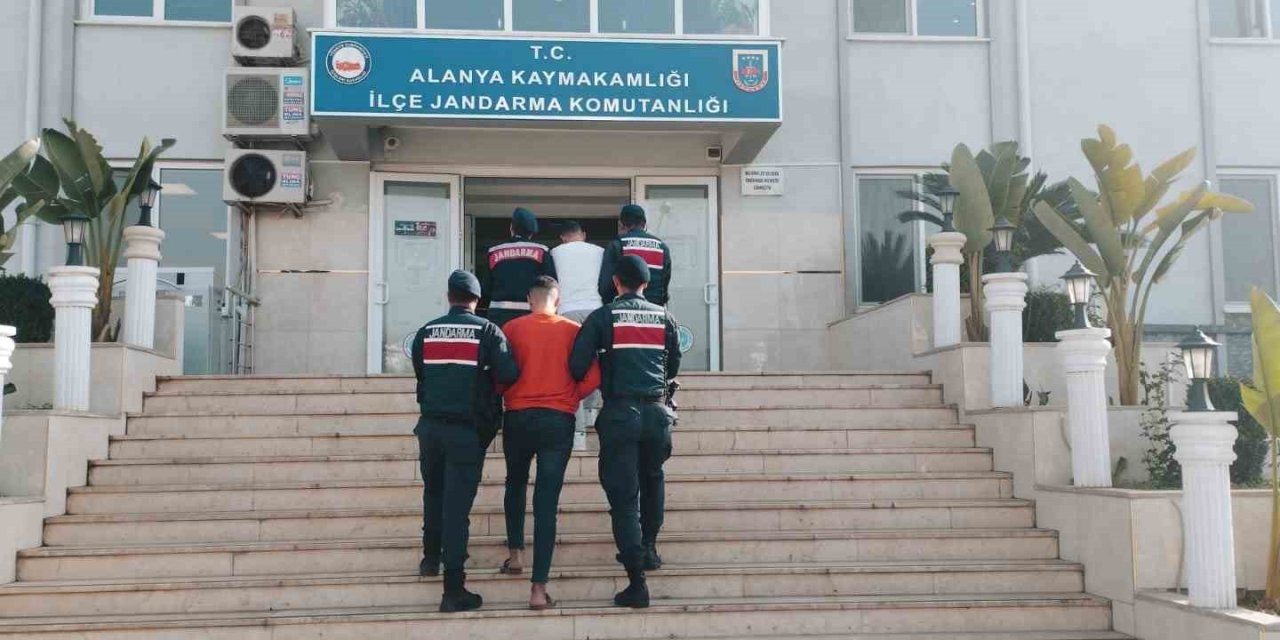 Antalya’da Aranması Olan 267 Firari Yakalandı