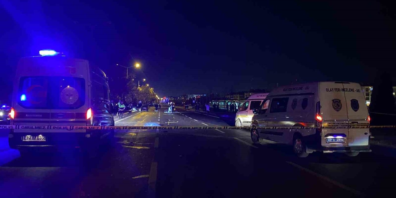 Konya’da Korkunç Kaza, Otomobil Yayalara Çarptı: 5 Ölü, 5 Yaralı