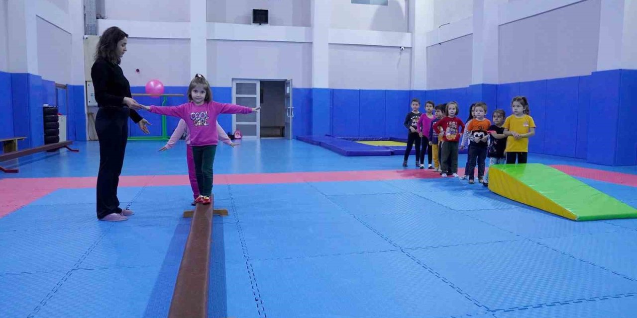 Güz Dönemi Jimnastik Kursları Yoğun İlgisini Görüyor