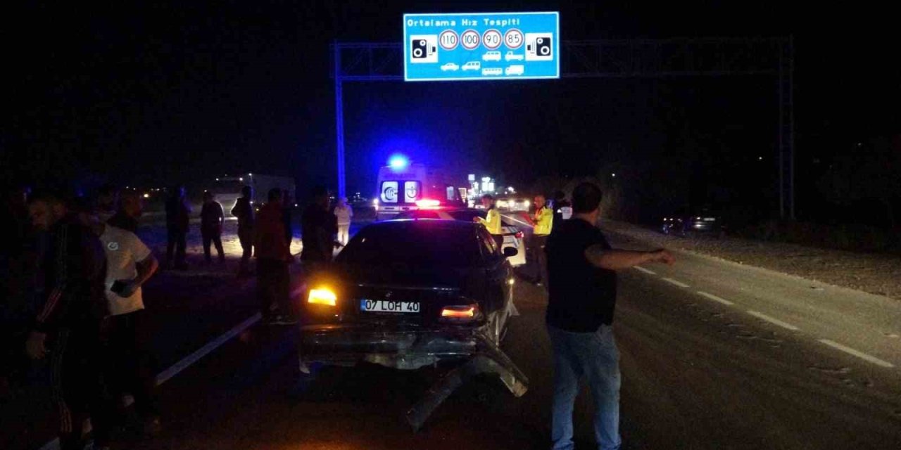 Manavgat’ta Işıkta Duran Otomobile Arkadan Çarptı, Hem Ceza Yedi Hem Ehliyetini Kaptırdı