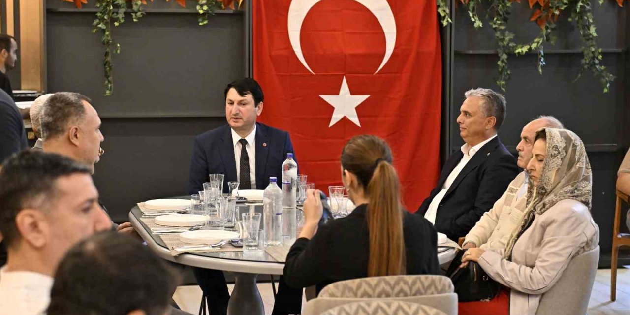 Uysal: “dünyaya Örnek Olmak Zorundayız”