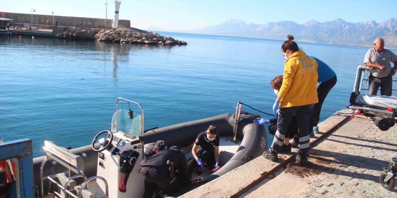 Yürüyüş Yaparken Falezlerden Düşen Kadın Avukat Deniz Polisi Tarafından Kurtarıldı