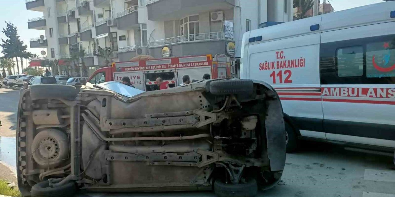 Cip İle Çarpışan Hafif Ticari Araç Devrildi: 1 Yaralı