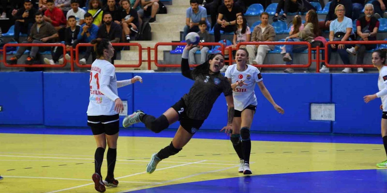 Antalya Temsilcisi Süper Lig’de Namağlup