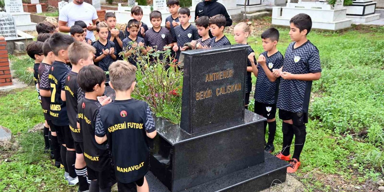 Manavgat Belediyesi’nden Bekir Çalışkan Anısına Futbol Turnuvası