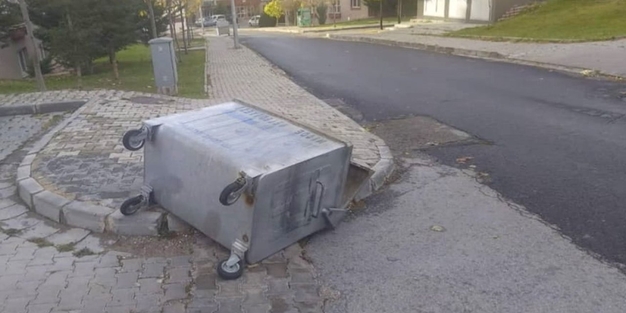 Niğde'de Kuvvetli Rüzgar Etkili Oldu