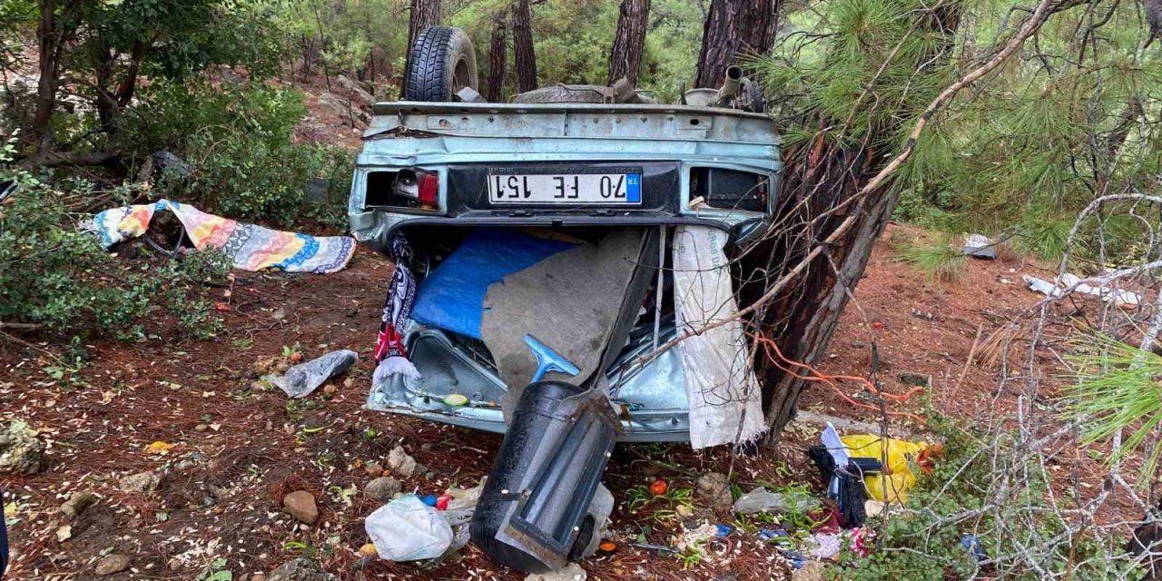 Otomobil 20 Metreden Aşağıya Uçtu: 1 Ölü 3 Yaralı