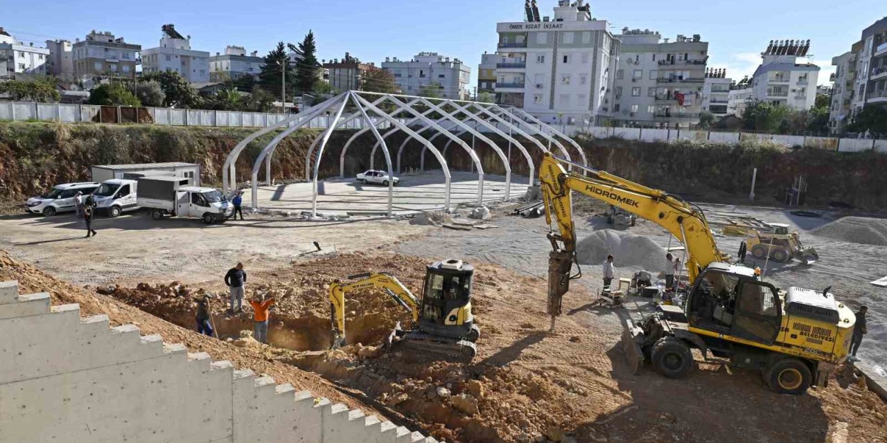 Deniz Baykal Spor Tesislerinin İnşaatı Devam Ediyor