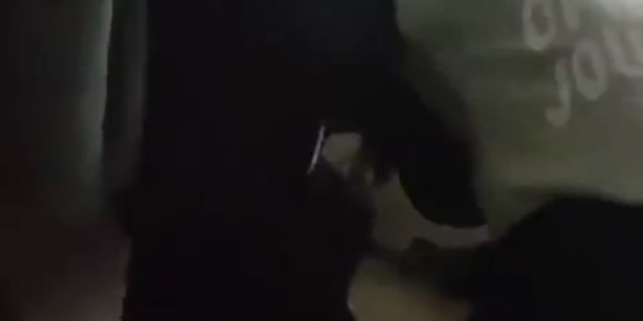 Lise Öğrencisi Kızların Sınıftaki Kavgası Kamerada