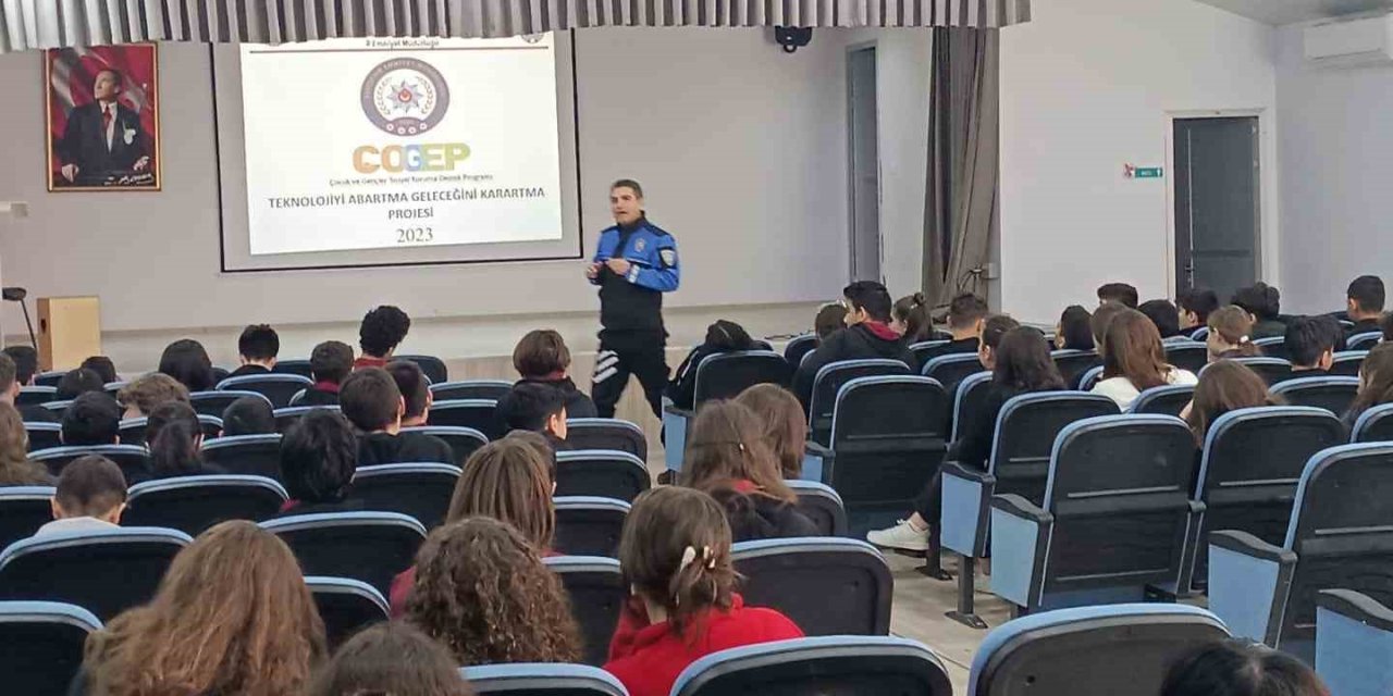 ’teknolojiyi Abartma Geleceğini Karartma’ Projesiyle Öğrenciler Bilinçleniyor