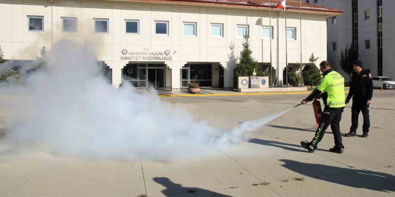 Polis Ekiplerine İtfaiye Tarafından Eğitim Verildi
