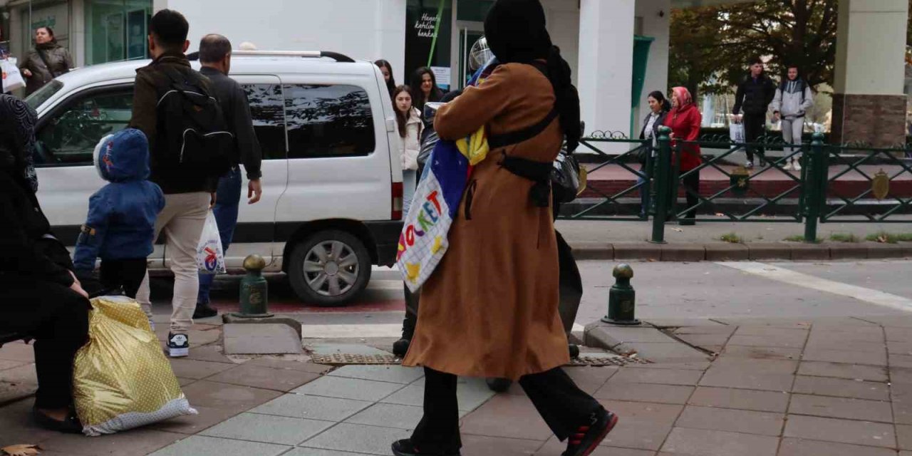 Birçok Sürücü Yaya Geçidinde Kurallara Uymuyor