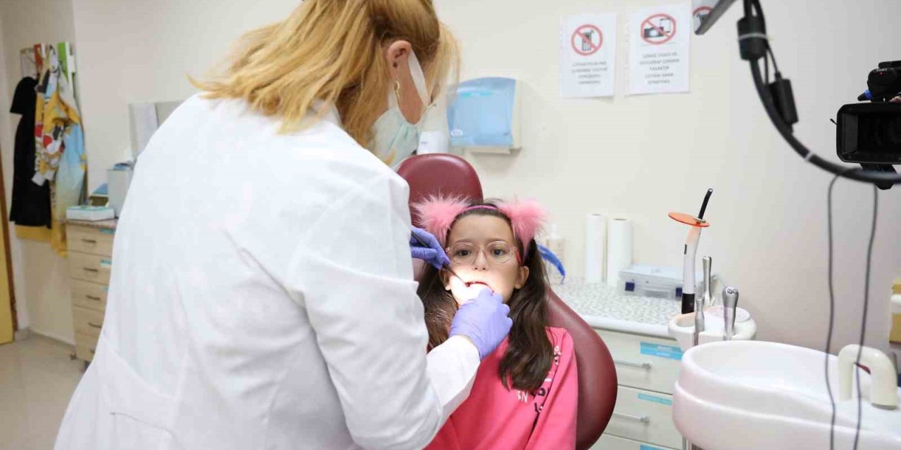 Toplumsal ‘ağız Ve Diş Sağlığı’ Bilinci Oluşması İçin Çocuk Yaştan İtibaren Eğitim Önem Taşıyor