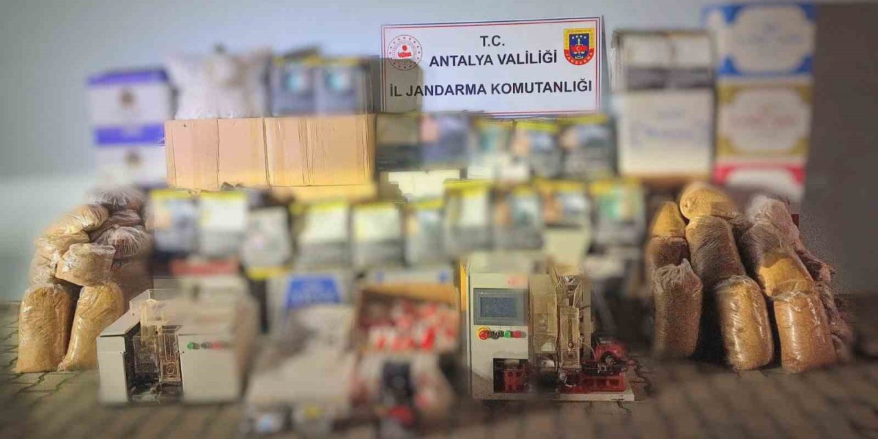 Antalya’da Bir Depoda 480 Kilo Tütün Ele Geçirildi