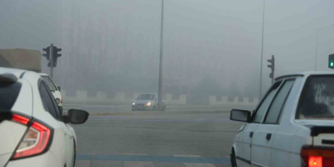 Konya’da Sis Etkili Oluyor