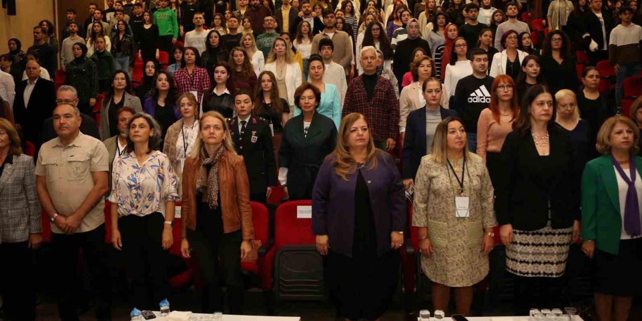 Akdeniz Üniversitesi’nde Cumhuriyet’in 100. Yılında Kadın Hakları Konuşuldu