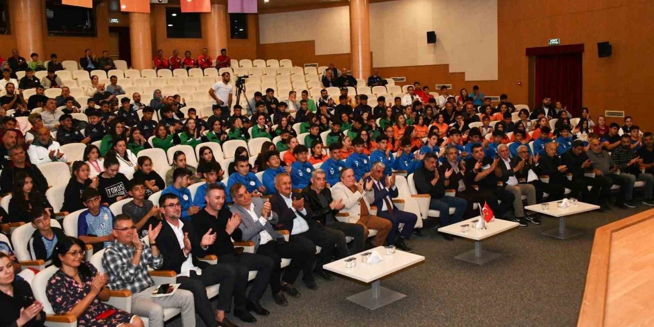 Yenişehir Belediyesinden 51 Amatör Spor Kulübüne 650 Bin Tl Destek