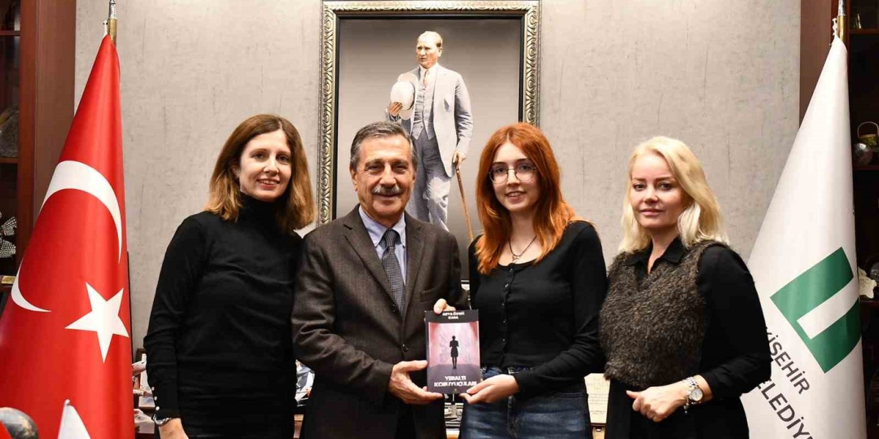 İki Elin Sesi Var Senfoni Orkestrası Öğrencisi Arya’dan Başkan Ataç’a Ziyaret