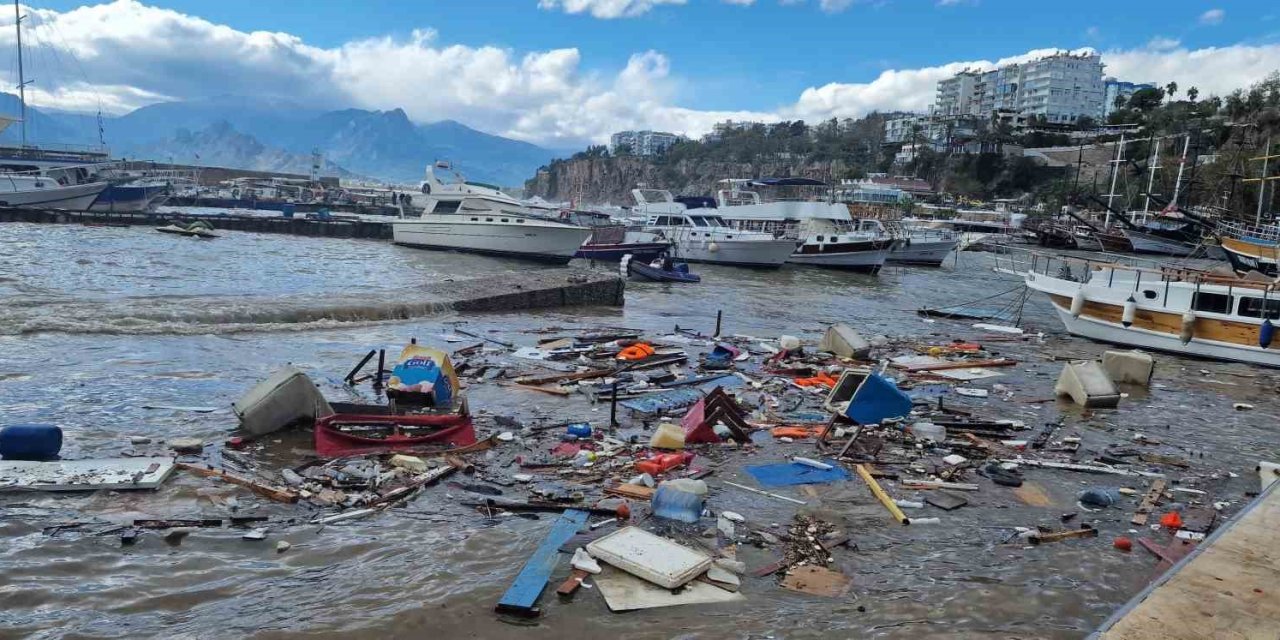 Büyükşehir Seferber Oldu, Bir Gecede 174 Vakaya Müdahale Etti