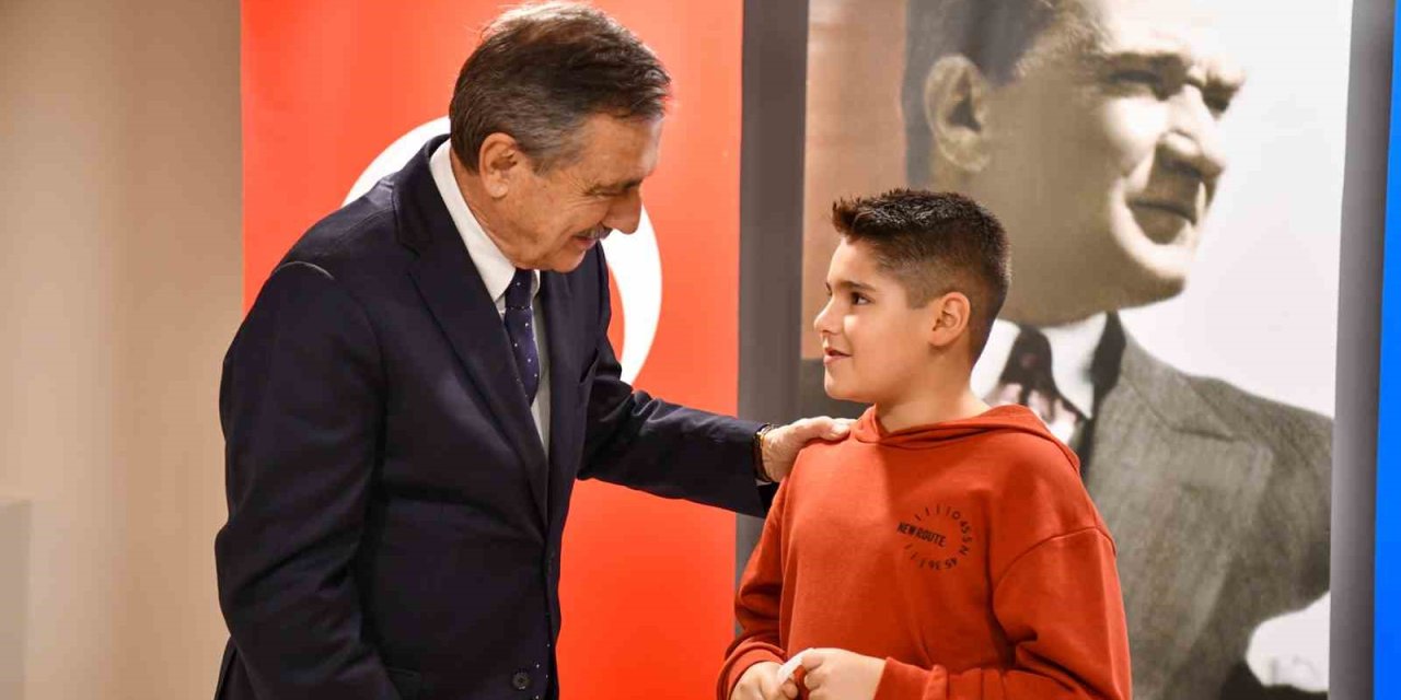 Ödüllerini Başkan Ataç’ın Elinden Aldılar