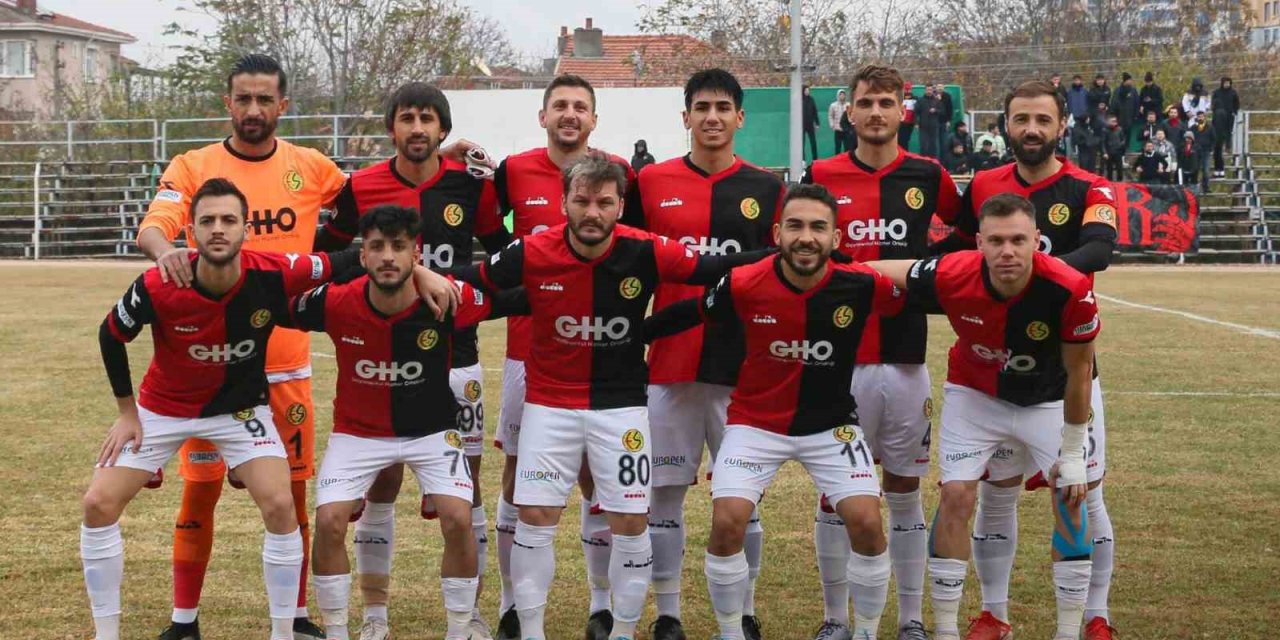 Eskişehirspor Liderlik Koltuğunu Devraldı