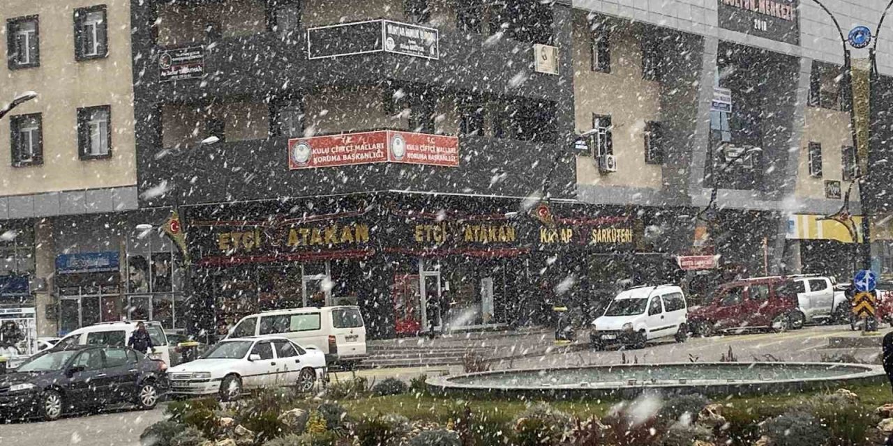 Kulu’ya Mevsimin İlk Karı