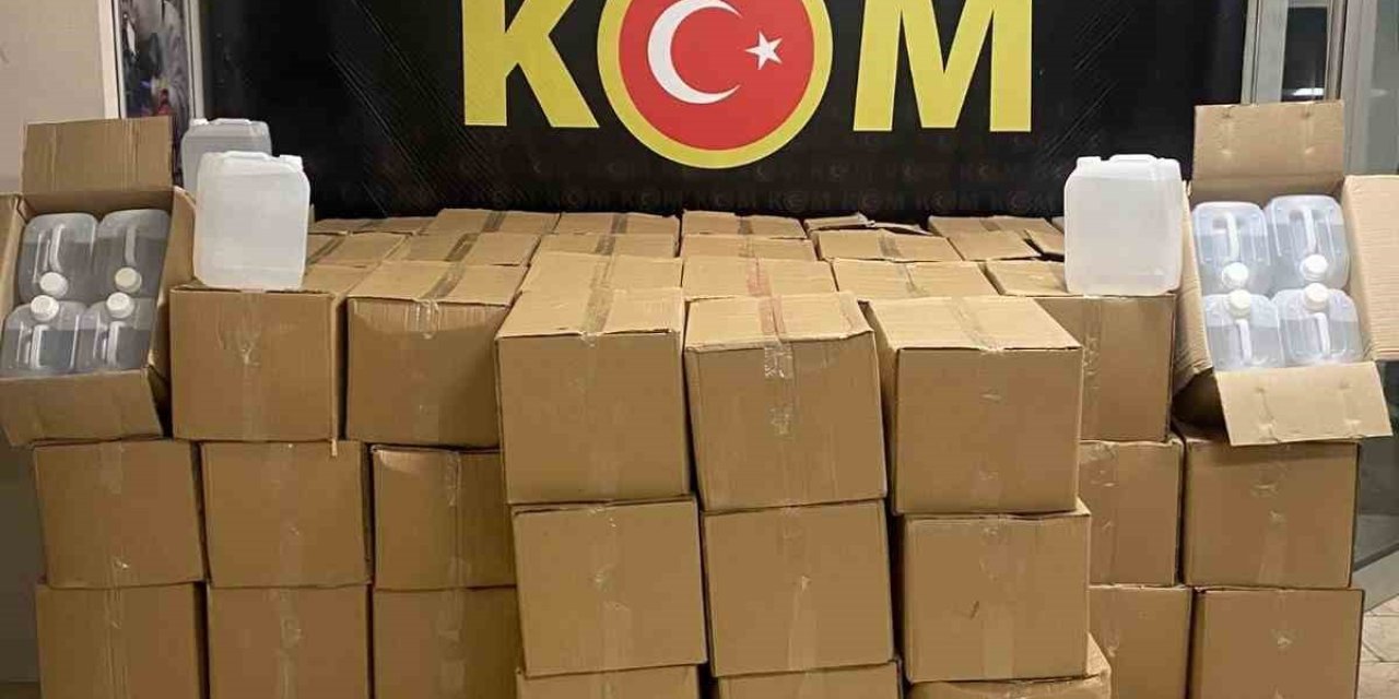 Antalya’da 7 Bin Litre Kaçak Alkol Operasyonu