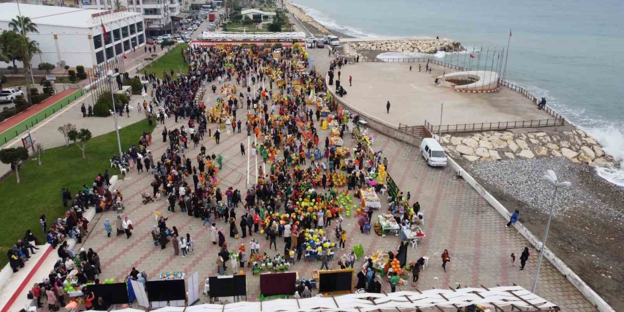 Vitamin C Şenliği’nde Renkli Görüntüler Ortaya Çıktı