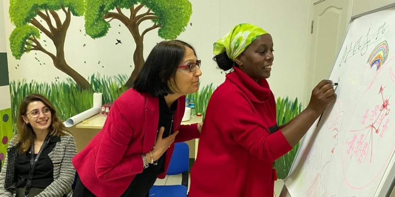 Anadolu Üniversitesi Sosyal Hizmet Bölümü’nden Kadın Mültecilere Destek