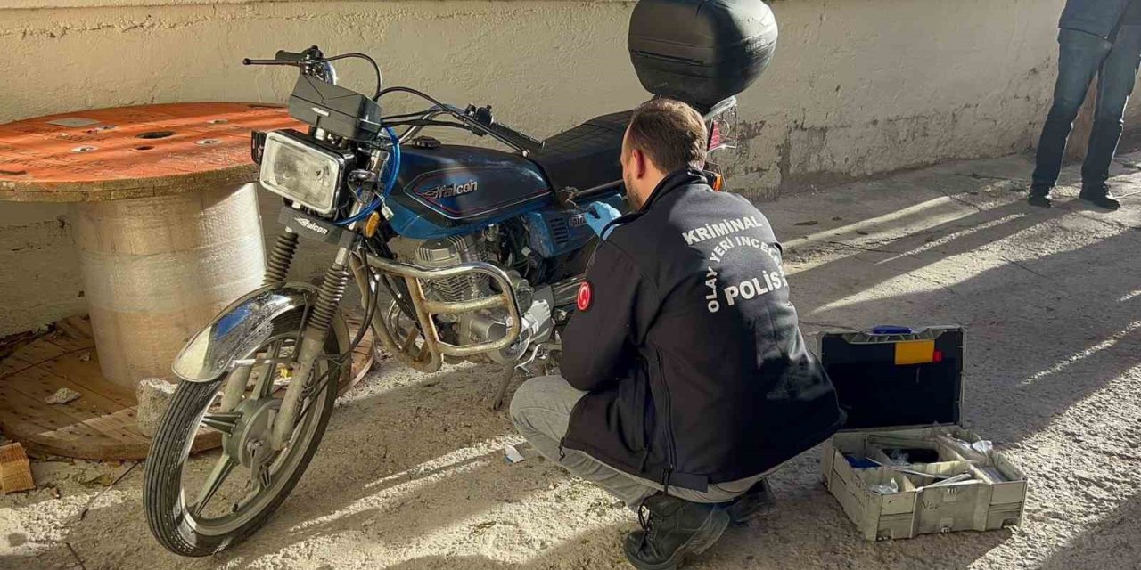 Gece Gasp Edilen Motosiklet, Gündüz Apartman Bahçesinde Bulundu