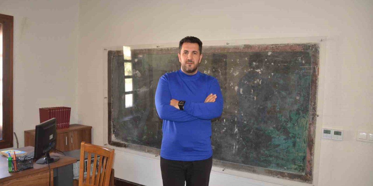 Antalya’da 90 Yıllık “taş Mektep” Restore Edilerek Kütüphaneye Dönüştürüldü