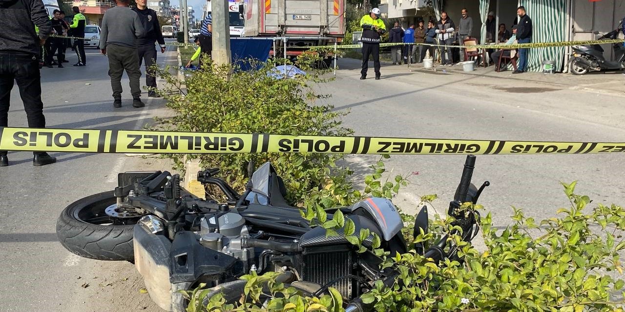 Motosikletleri İle Gezmeye Çıkan Gencin Feci Sonu: 1 Ölü, 1 Yaralı
