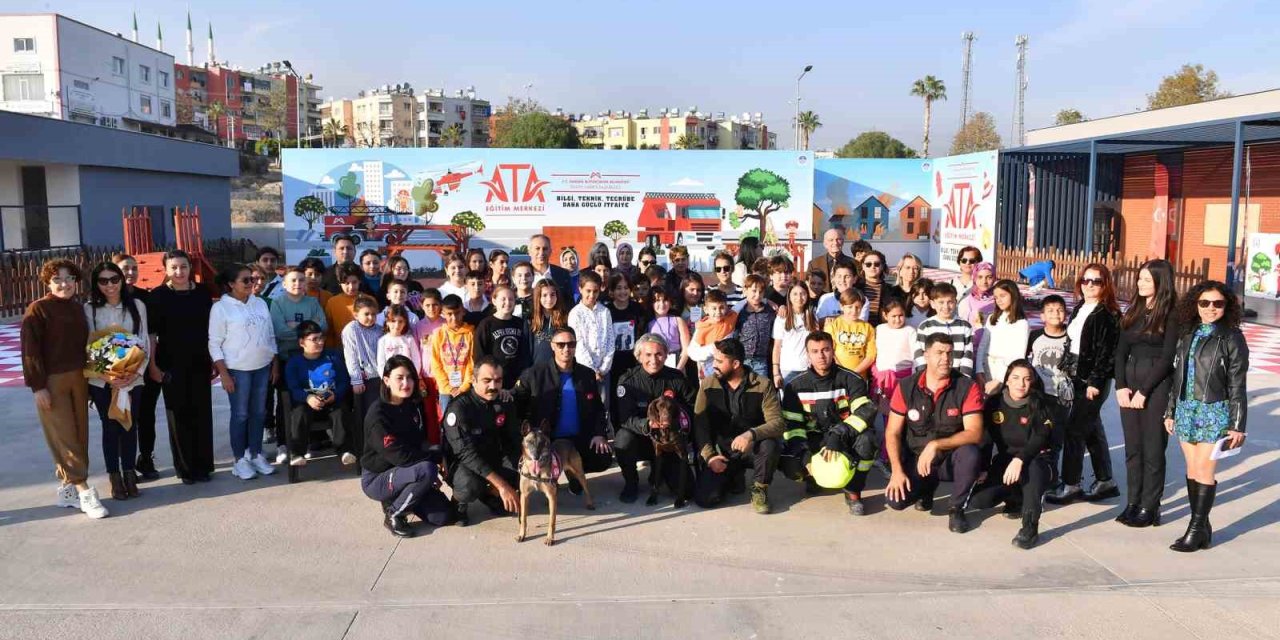 Çocuk Meclisi Üyeleri İlk Kez Bir Araya Geldi