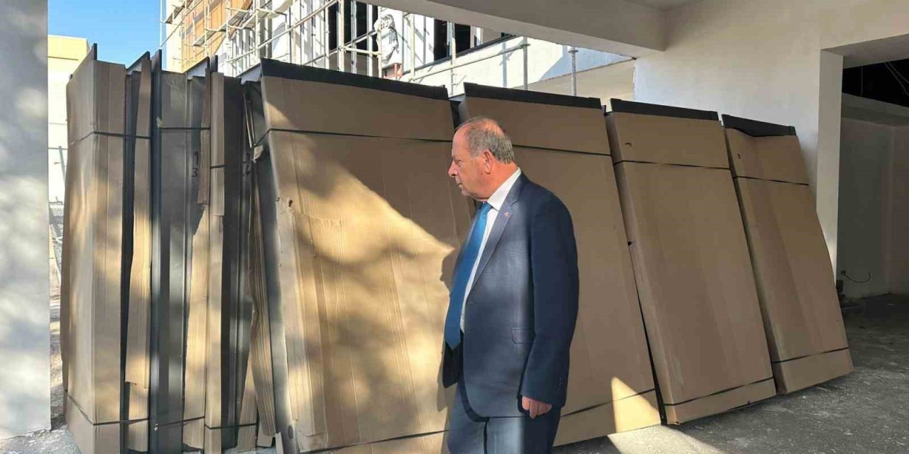 Başkan Oprukçu Halk Kütüphanesinde İnşaatında İncelemelerde Bulundu