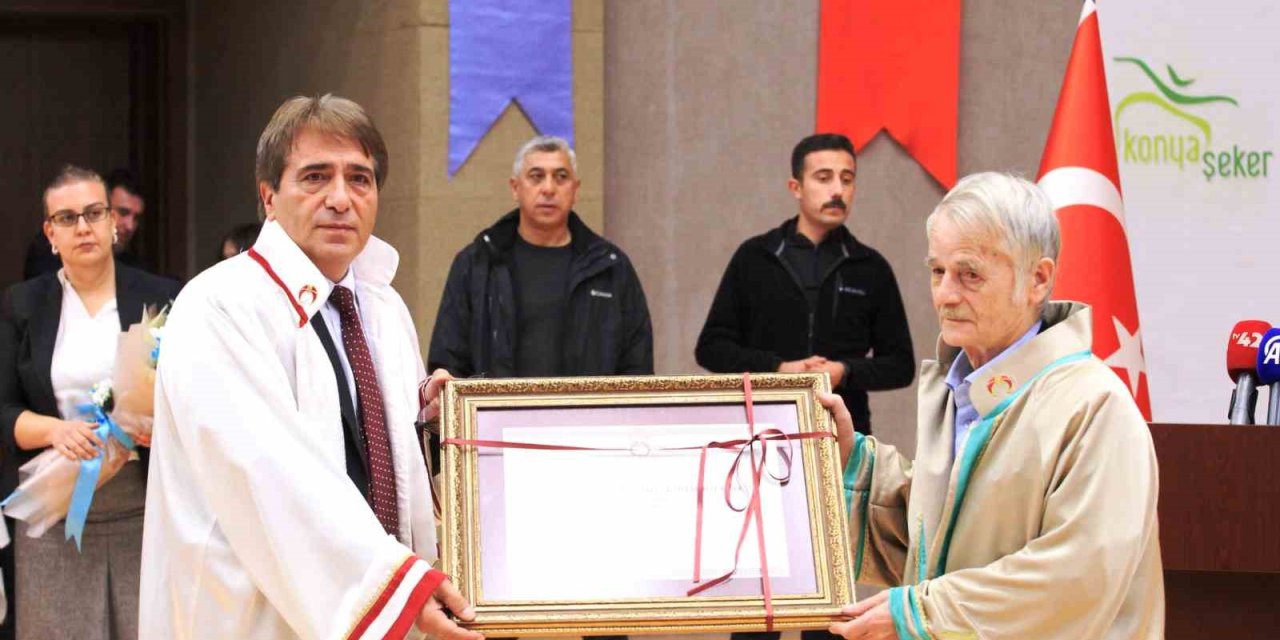 Kırım Tatar Halkının Milli Lideri Kırımoğlu’na Konya’da Fahri Doktora Verildi