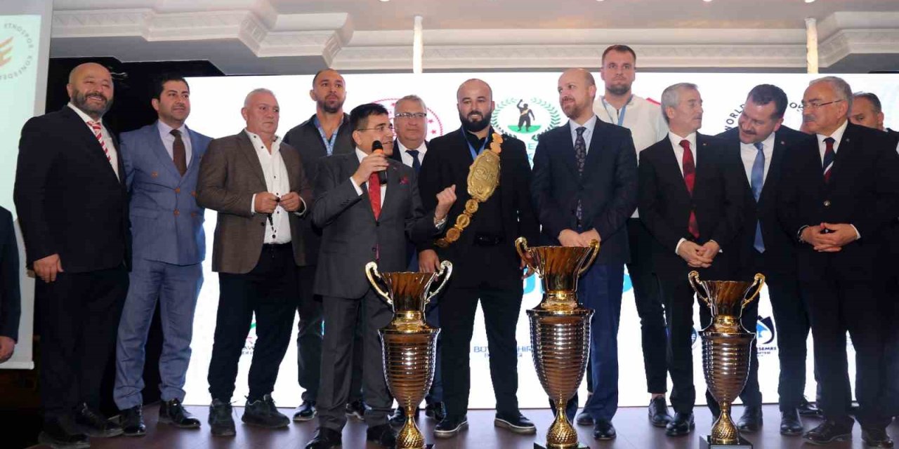 Cw Enerji Yağlı Güreş Ligi Ödül Töreni Gerçekleştirildi