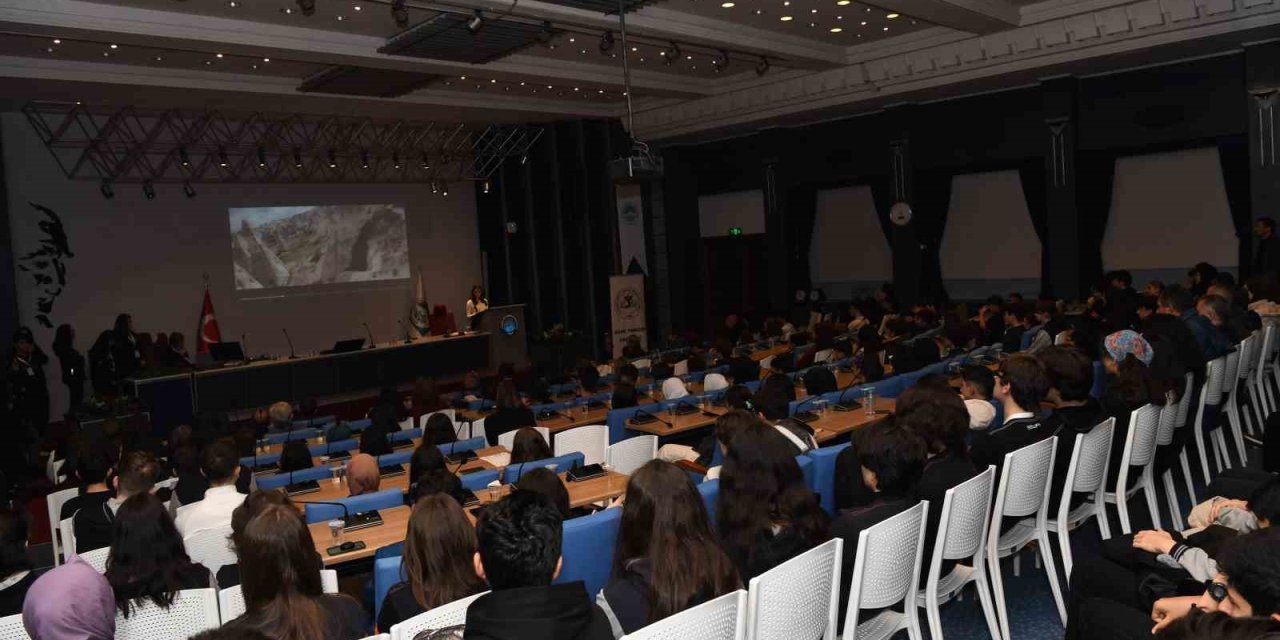 Misafir Öğrencilere Kayseri Tanıtıldı