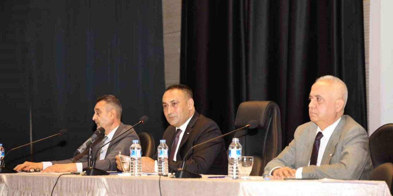 Toroslar Belediye Meclisi, 2023 Yılının Son Toplantısını Yaptı