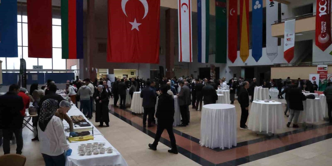 Anadolu Üniversitesinden Filistinli Öğrencilere Ve Ailelerine Destek