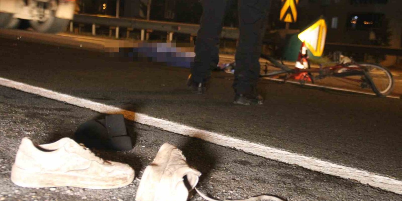 Otomobilin Çarptığı Bisikletli Hayatını Kaybetti