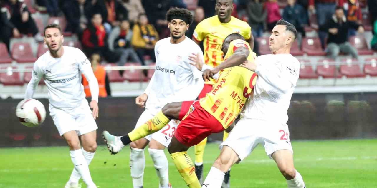 Mame Baba Thiam 10. Golünü Attı