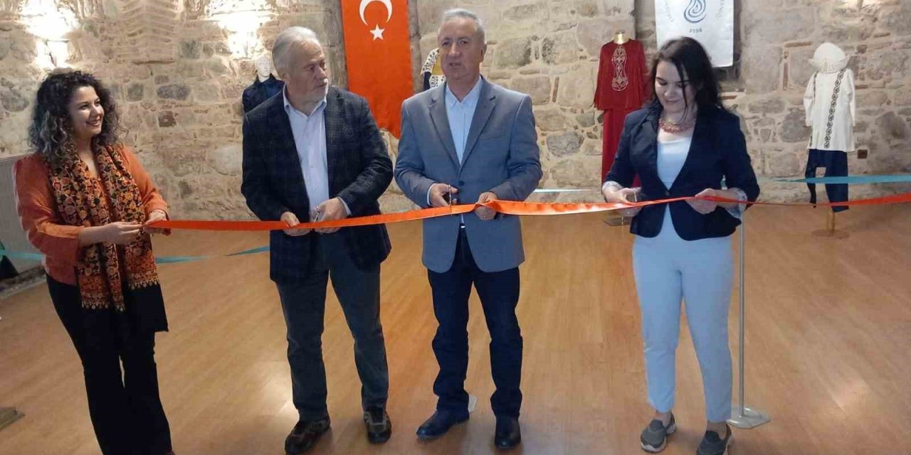 Eskişehir’de ‘mevlevi Kıyafetleri Sergisi’ Açıldı