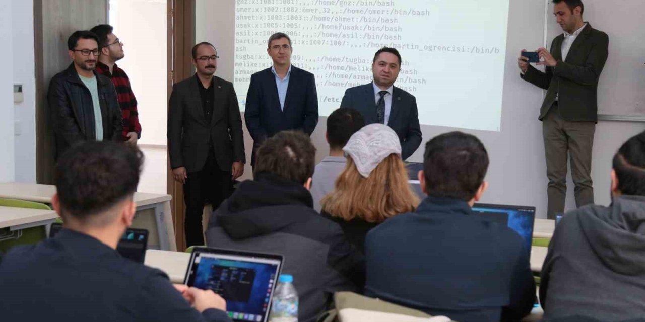 Siber Vatanın Askerleri Alkü’de Yetişiyor