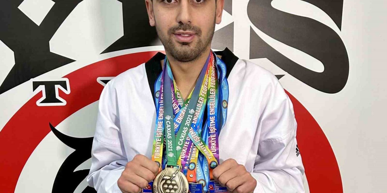 İşitme Diliyle Öğrendiği Taekwondoda Başarıdan Başarıya Koşuyor