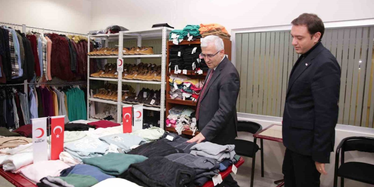 ’kızılay Butik’ Esogü’lü Öğrencilerin Hizmetine Açıldı