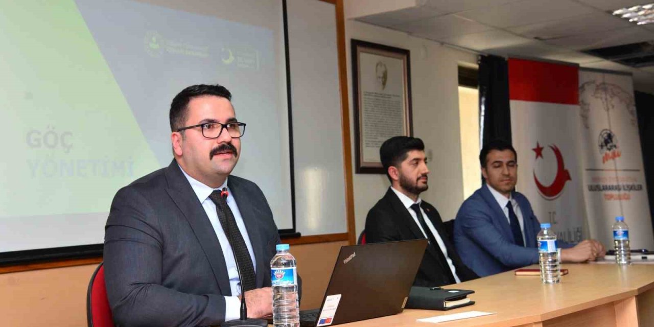 Mersin’de ’türkiye’de Göç Yönetimi Ve Göç İdareleri’ Toplantısı Düzenlendi