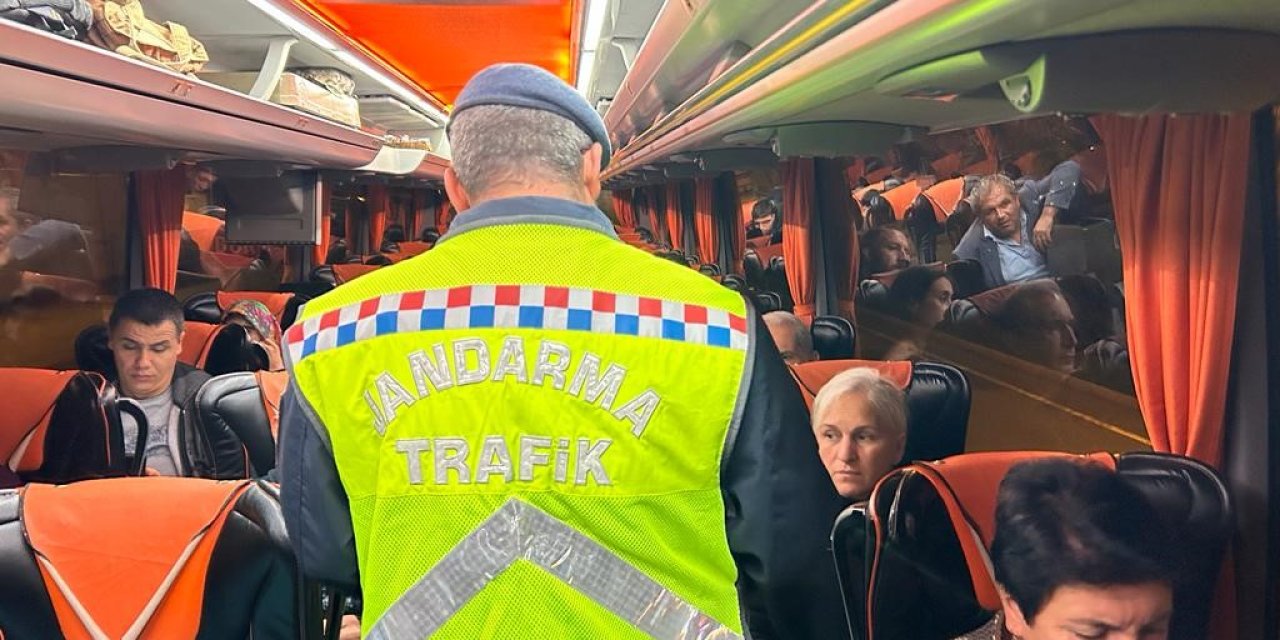 Jandarmadan Şehirlerarası Otobüslerde Emniyet Kemeri Denetimi