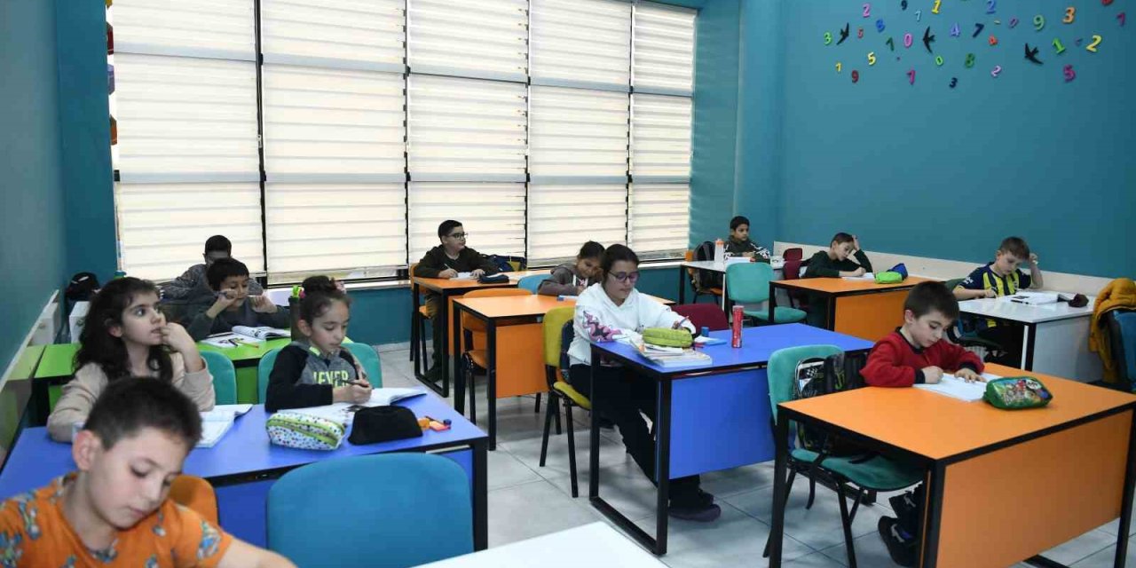 Büyükşehir’in Ödev Merkezi’ni Minikler Çok Sevdi